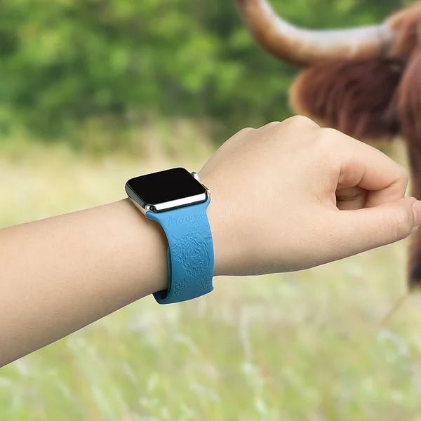 ZAMORA MART designer silicone watch strap showing a sleek, flexible black strap with textured finish for a modern look